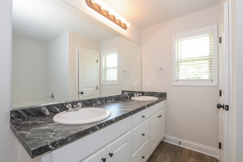 2,195/Mo, 150 Heartland Circle Winder, GA 30680 Main Bathroom View 2
