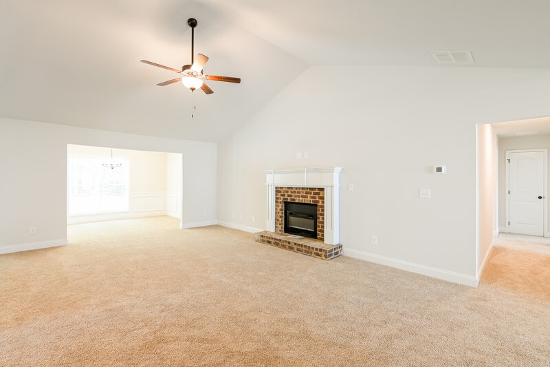 1,980/Mo, 142 Heartland Circle Winder, GA 30680 Living Room View