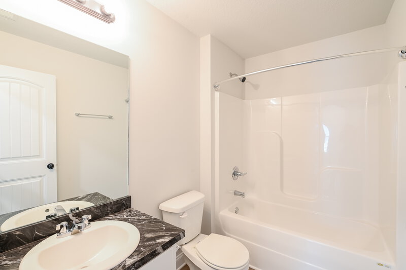 1,980/Mo, 142 Heartland Circle Winder, GA 30680 Bathroom View