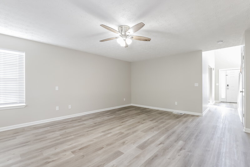 2,530/Mo, 1870 Skylar Leigh Dr Buford, GA 30518 Living Room View 2