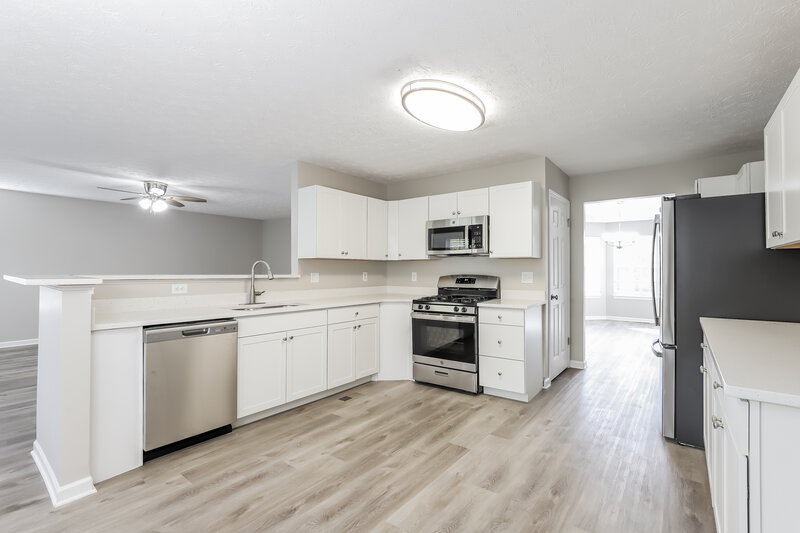 2,530/Mo, 1870 Skylar Leigh Dr Buford, GA 30518 Kitchen View