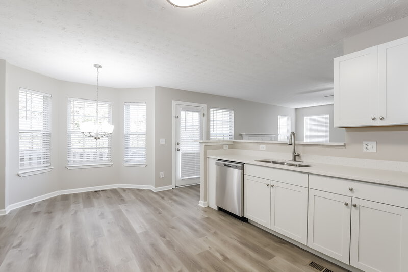 2,530/Mo, 1870 Skylar Leigh Dr Buford, GA 30518 Kitchen View 2