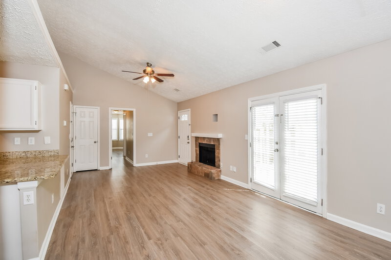 1,930/Mo, 2649 Laurel Ln NW Kennesaw, GA 30152 Living Room View