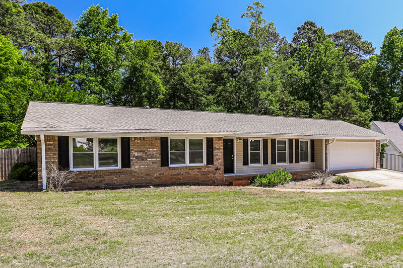 2,000/Mo, 4839 W Lake Way Douglasville, GA 30135 Front View