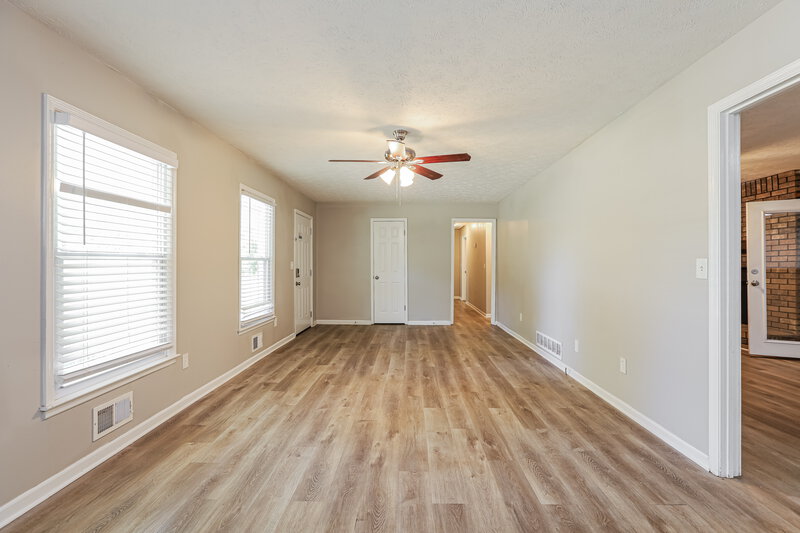2,000/Mo, 4839 W Lake Way Douglasville, GA 30135 Living Room View