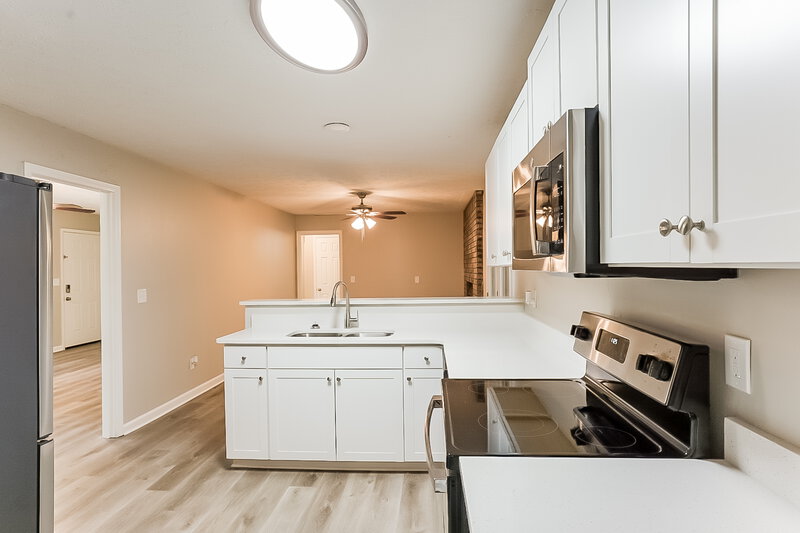 1,945/Mo, 4839 W Lake Way Douglasville, GA 30135 Kitchen View 2