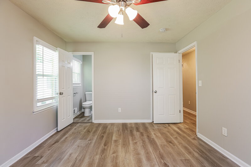 2,000/Mo, 4839 W Lake Way Douglasville, GA 30135 Main Bedroom View 2