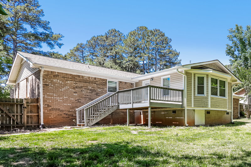 2,000/Mo, 4839 W Lake Way Douglasville, GA 30135 Rear View