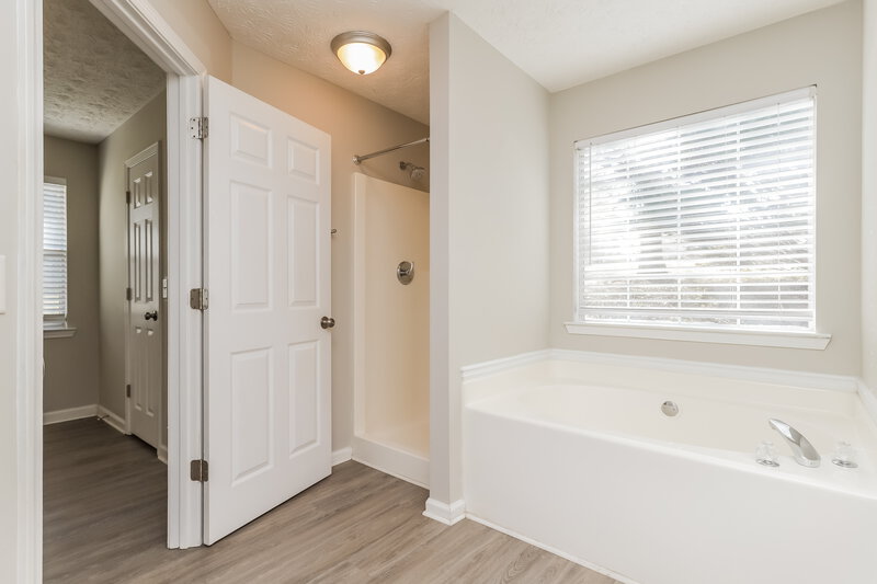 1,760/Mo, 90 Dylans Ct Covington, GA 30014 Bathroom View