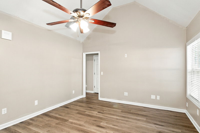 1,995/Mo, 130 Hidden Brook Trl Newnan, GA 30265 Living Room View 2