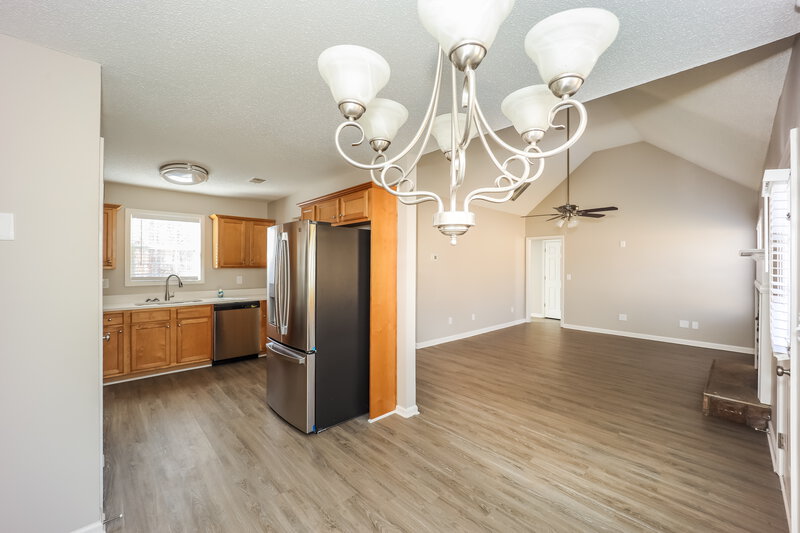 2,220/Mo, 130 Hidden Brook Trl Newnan, GA 30265 Dining Room View 2