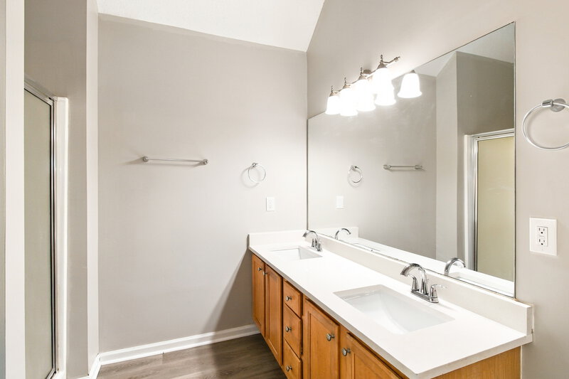 1,995/Mo, 130 Hidden Brook Trl Newnan, GA 30265 Primary Bathroom View