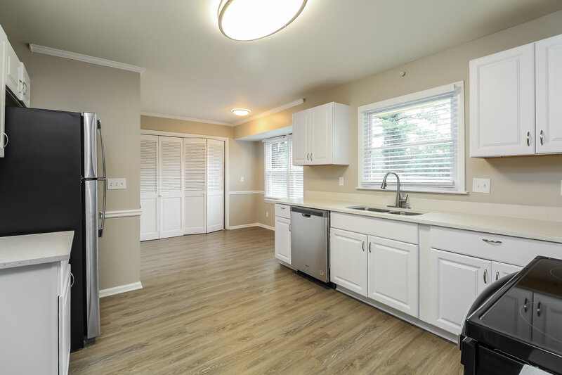2,390/Mo, 4605 Newcastle Cir Lithonia, GA 30038 Misc View 5