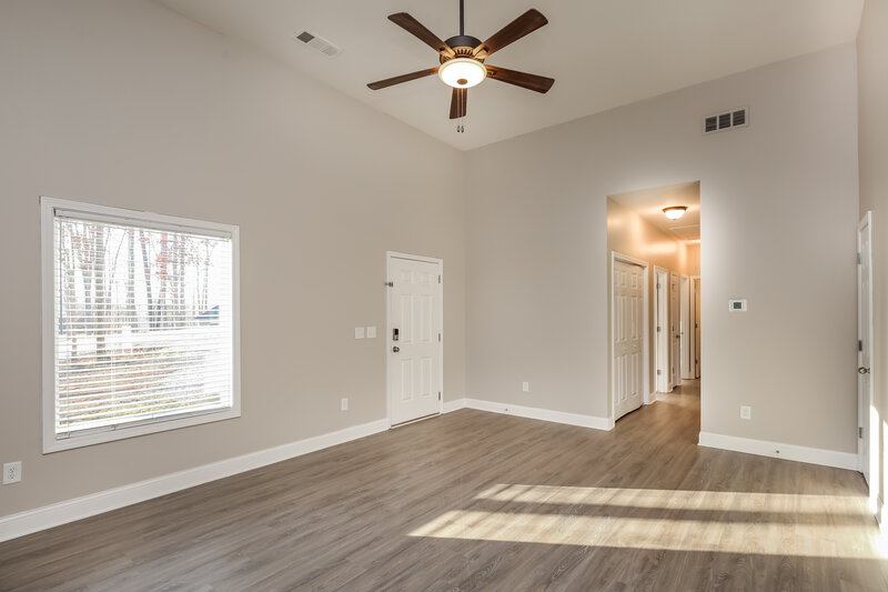 2,140/Mo, 80 Emmette Dr Dawsonville, GA 30534 Living Room View 3