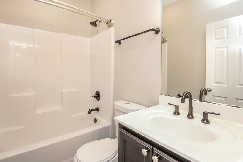 2,140/Mo, 80 Emmette Dr Dawsonville, GA 30534 Bathroom View