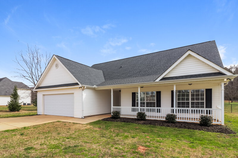 2,390/Mo, 121 High Meadow Trl Jenkinsburg, GA 30234 Front View