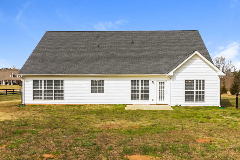 2,390/Mo, 121 High Meadow Trl Jenkinsburg, GA 30234 Rear View