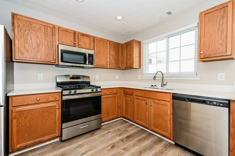 2,800/Mo, 171 Swanee Ln Woodstock, GA 30188 Kitchen View