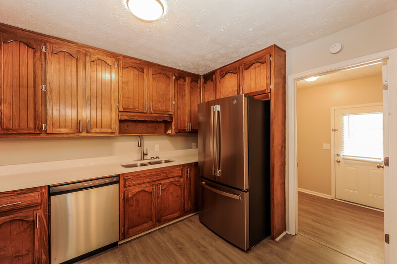 1,960/Mo, 3325 Shady Cove Rd Cumming, GA 30041 Kitchen View 2