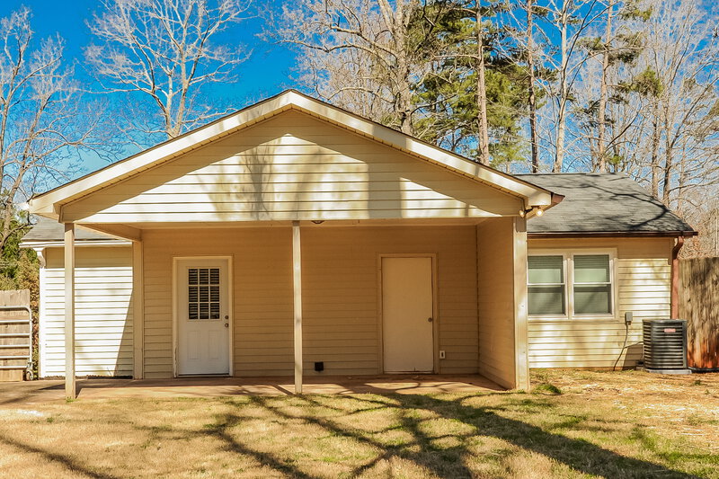 1,960/Mo, 3325 Shady Cove Rd Cumming, GA 30041 Rear View