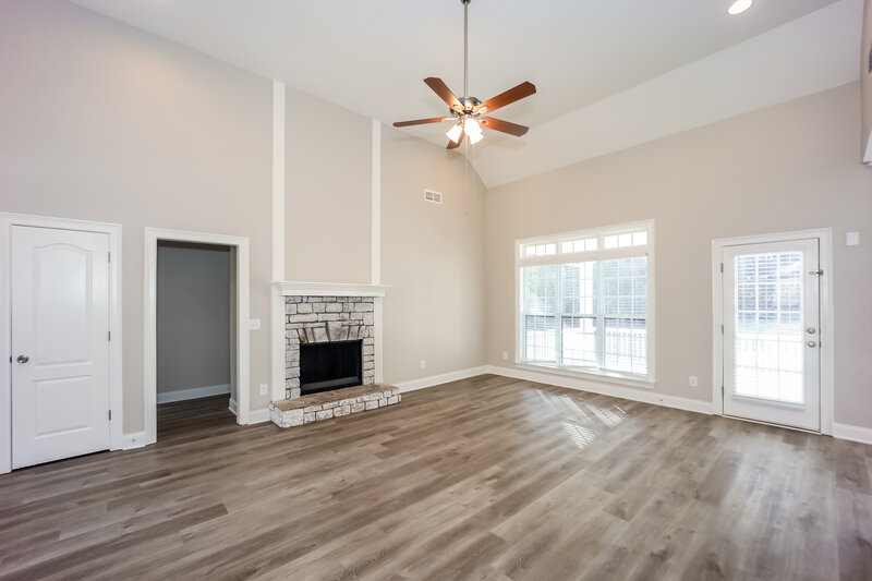 2,275/Mo, 101 Landon Dr Whitesburg, GA 30185 Living Room View