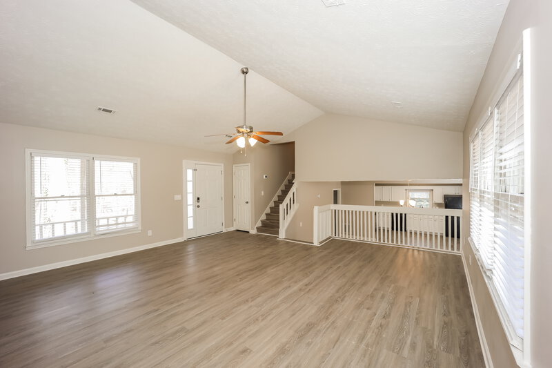 1,980/Mo, 210 Ashley Creek Dr Newnan, GA 30263 Living Room View 2