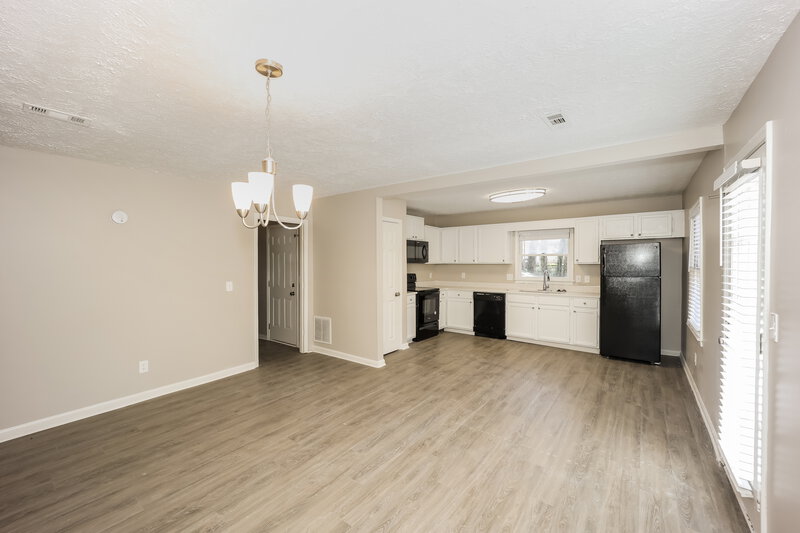 1,980/Mo, 210 Ashley Creek Dr Newnan, GA 30263 Dining Room View