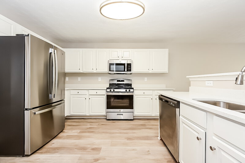 2,470/Mo, 412 Kimberwick Dr Hampton, GA 30228 Kitchen View