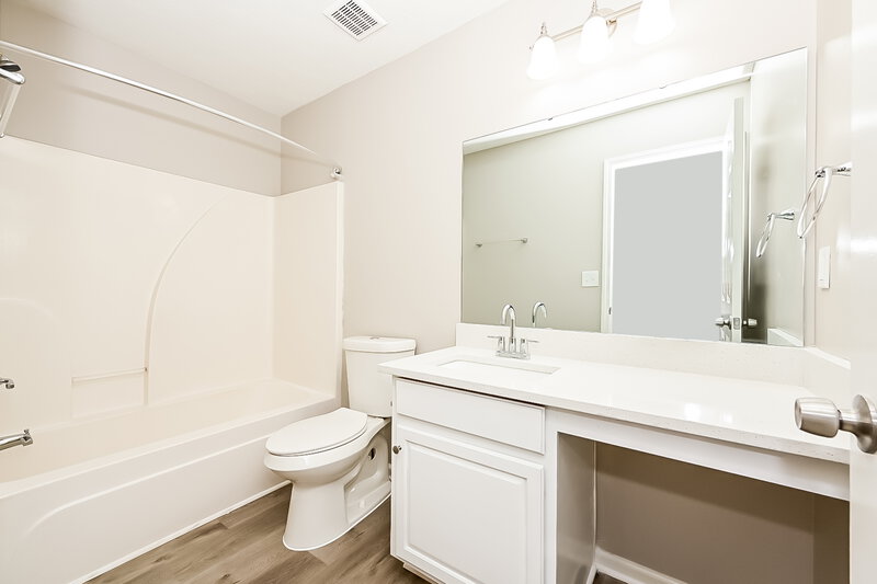 2,470/Mo, 412 Kimberwick Dr Hampton, GA 30228 Bathroom View