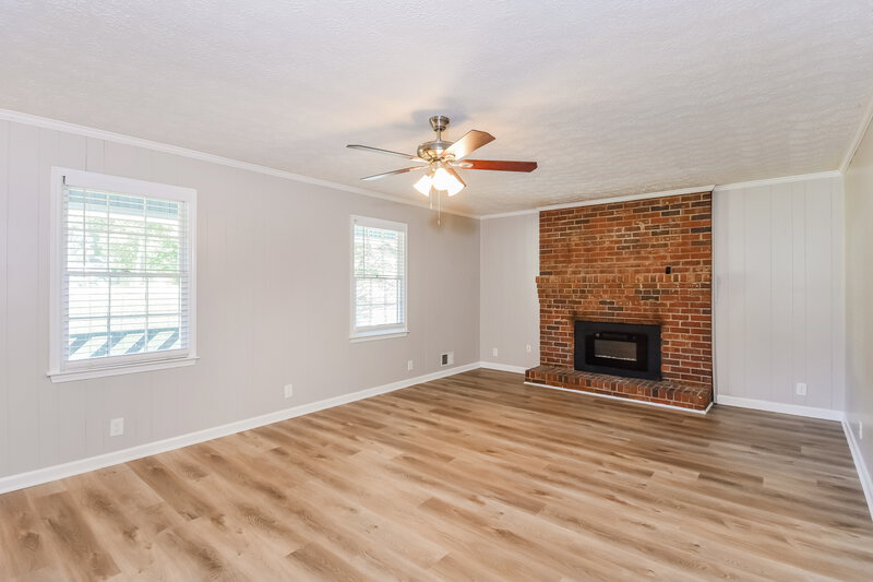 1,715/Mo, 2885 Kellogg Creek Rd Acworth, GA 30102 Living Room View 3