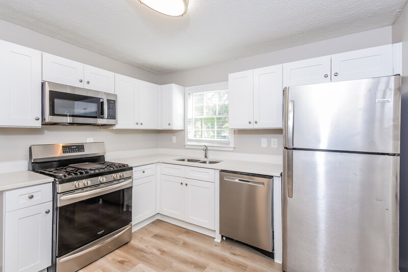 1,715/Mo, 2885 Kellogg Creek Rd Acworth, GA 30102 Kitchen View 2