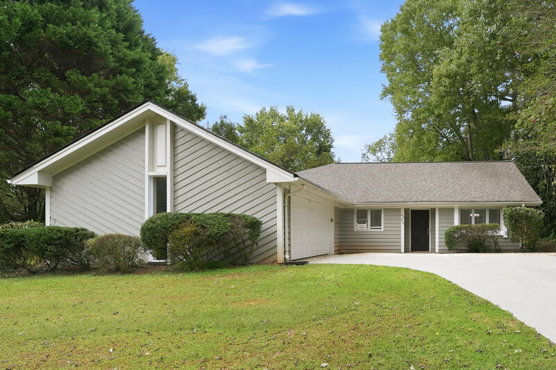 3 Bedroom House – 4392 Hardwood Cir SW, Lilburn, GA 30047