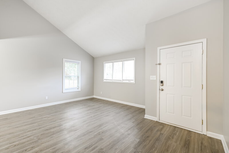 2,100/Mo, 4392 Hardwood Cir SW Lilburn, GA 30047 Dining Room View