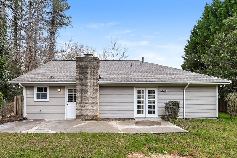 2,100/Mo, 4392 Hardwood Cir SW Lilburn, GA 30047 Rear View