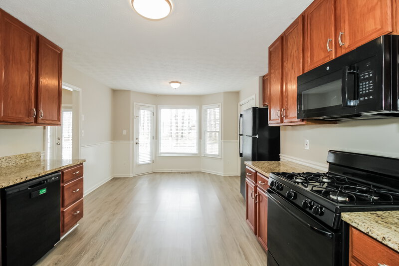 2,120/Mo, 300 Sterling Dr Powder Springs, GA 30127 Kitchen View