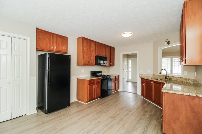 2,120/Mo, 300 Sterling Dr Powder Springs, GA 30127 Kitchen View 2