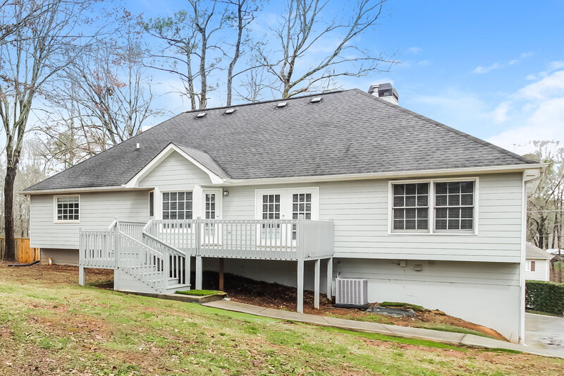 2,120/Mo, 300 Sterling Dr Powder Springs, GA 30127 Rear View