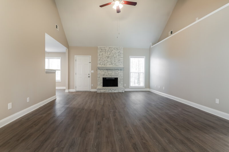 3,070/Mo, 2899 Gratis Rd Monroe, GA 30656 Living Room View