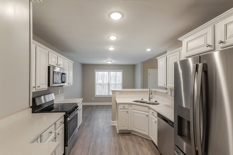 3,070/Mo, 2899 Gratis Rd Monroe, GA 30656 Kitchen View
