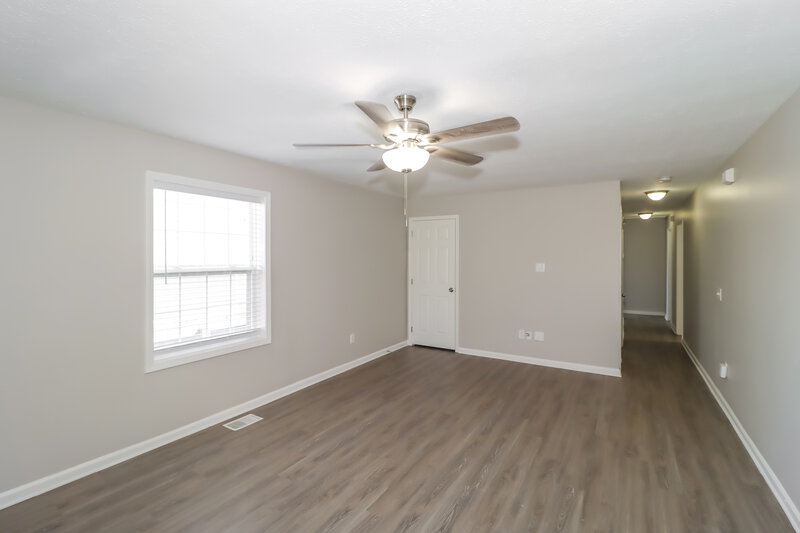 1,885/Mo, 32 Weyman Ave SW Atlanta, GA 30315 Living Room View