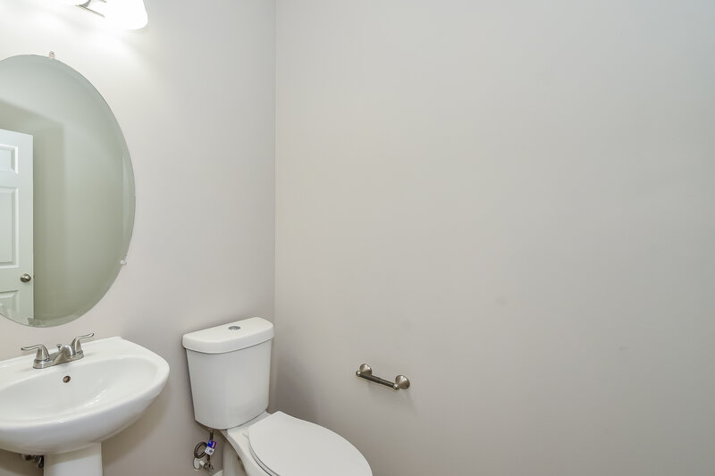 3,840/Mo, 485 Brookford Ct SW Atlanta, GA 30331 Bathroom View