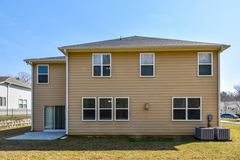 3,840/Mo, 485 Brookford Ct SW Atlanta, GA 30331 Rear View