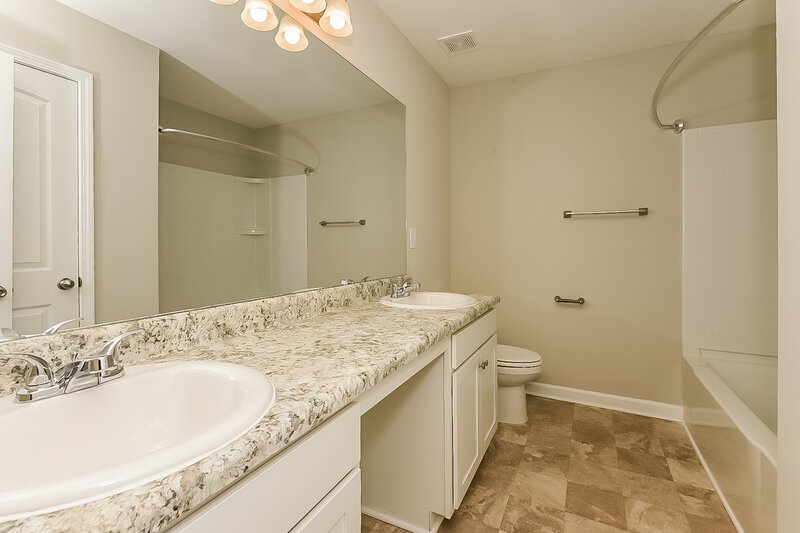 2,800/Mo, 28 Thunderhawk Ln NE Rydal, GA 30171 Main Bedroom View 3