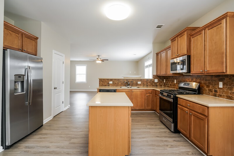 2,585/Mo, 231 Lakehill Way Douglasville, GA 30134 Kitchen View 2