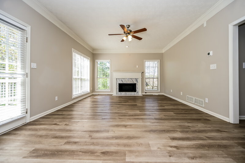 2,505/Mo, 135 Stratmore Pl Stockbridge, GA 30281 Living Room View