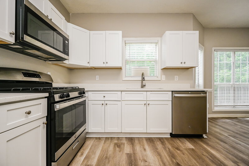 2,710/Mo, 135 Stratmore Pl Stockbridge, GA 30281 Kitchen View 2
