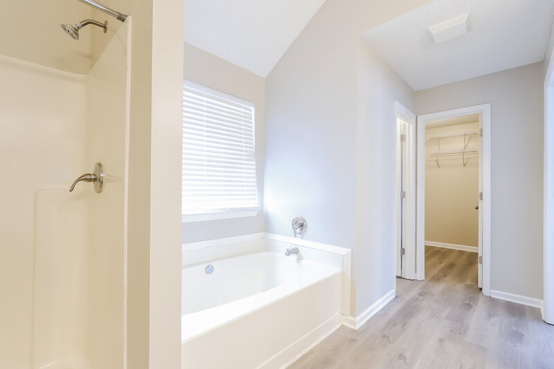 2,515/Mo, 6220 Weldon Dr Cumming, GA 30040 Main Bathroom View