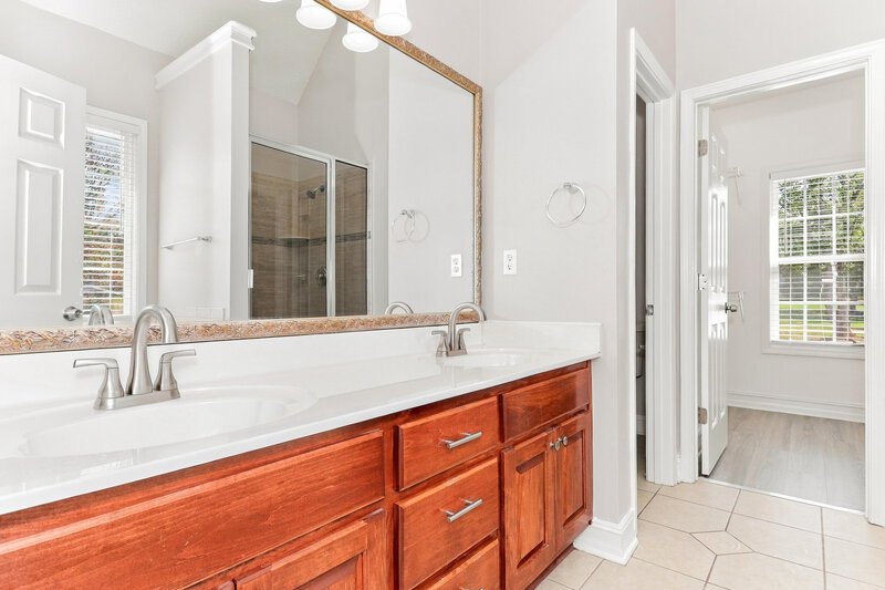 2,790/Mo, 4316 Gladys Ct McDonough, GA 30252 Primary Bathroom View