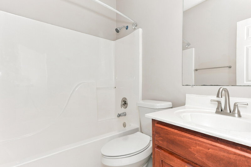 2,790/Mo, 4316 Gladys Ct McDonough, GA 30252 Bathroom View