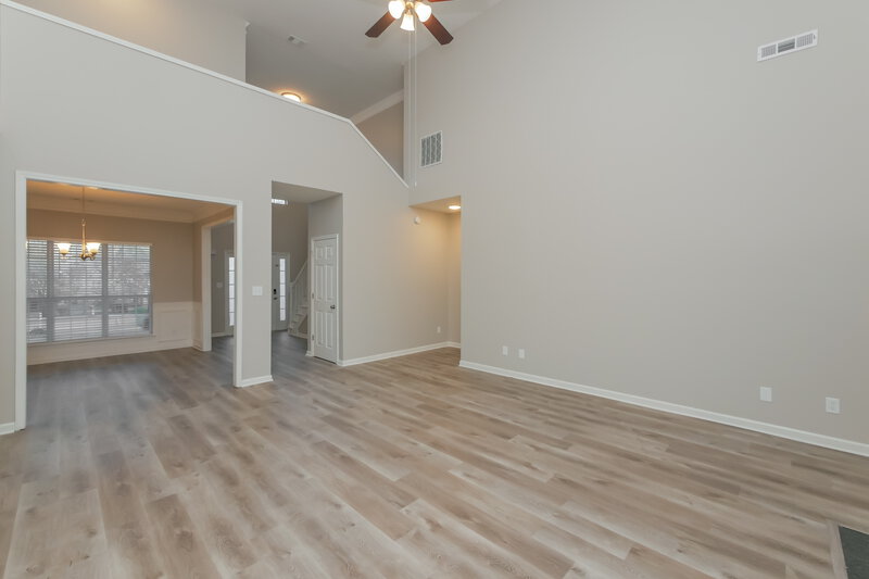 2,580/Mo, 95 Barrington Farms Ct Sharpsburg, GA 30277 Living Room View 2